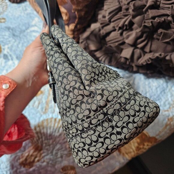 2008 Coach Y2K East West Soho Tote Purse Shoulder Bag in Signature Jacquard - Picture 7 of 10